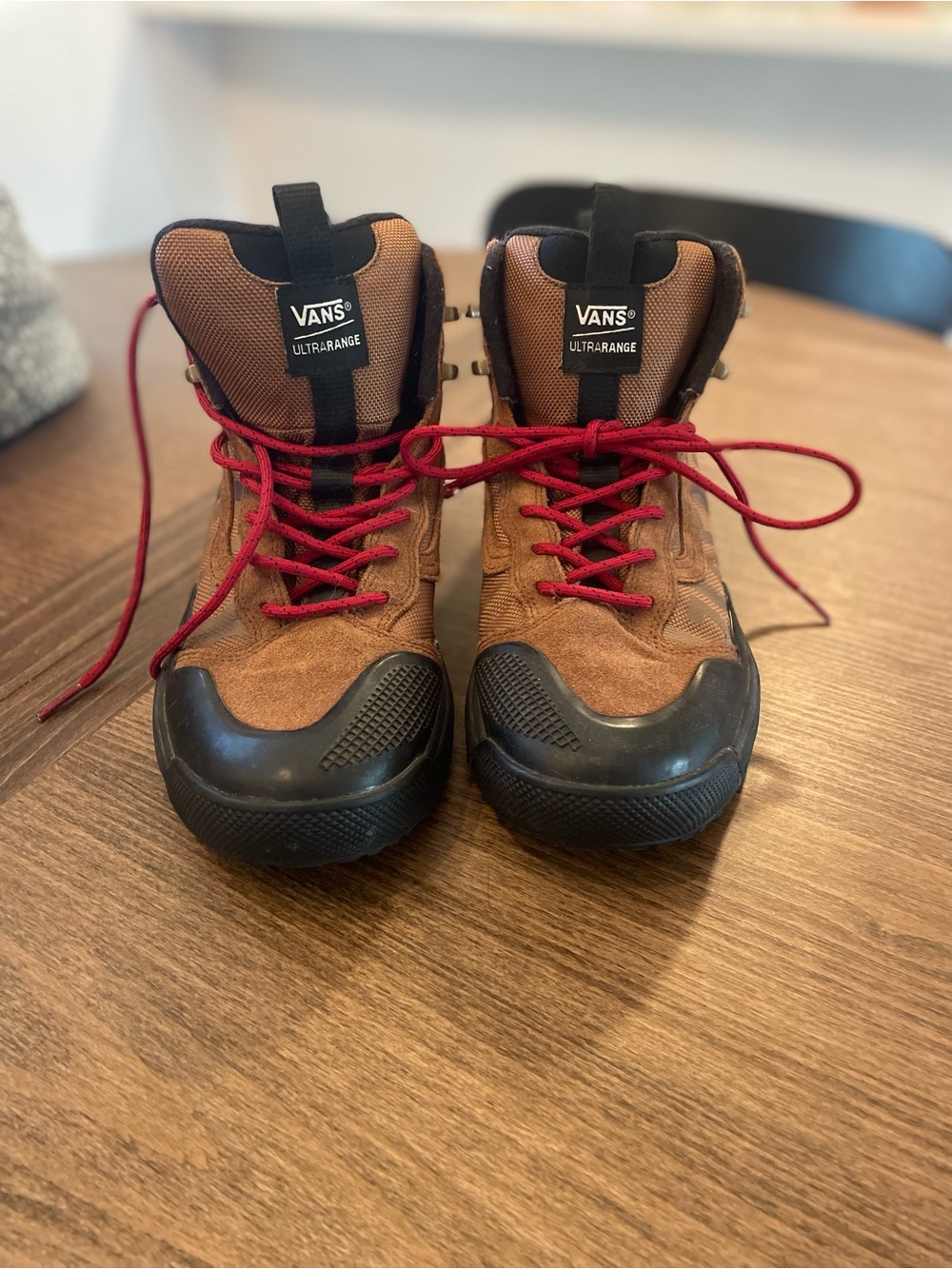 Vans UltraRange Men’s Brown and Black Suede Hiking Boots Size 9